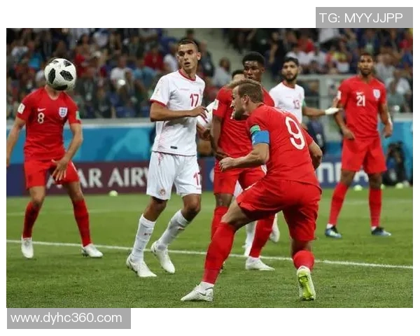 世界杯激战：AC米兰3-0阿森纳乌龙球引发争议与全场沸腾