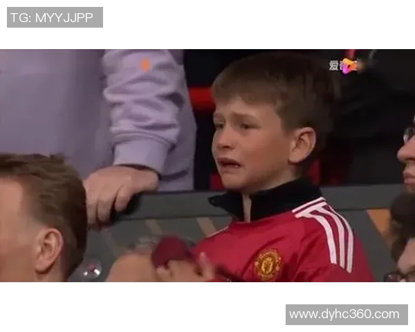 欧联杯精彩对决里昂大胜莱比锡引爆全场气氛回顾集锦