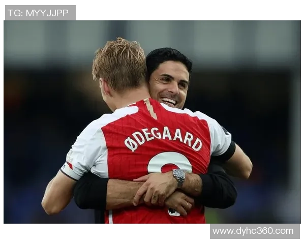 曼城友谊赛逆转阿森纳争议判罚引发全场热议